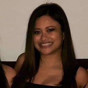 Meet your Posher, Danielle